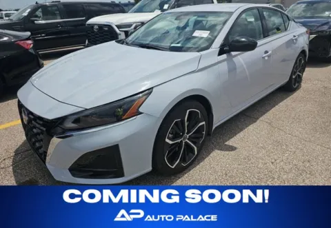 Gray 2024 NISSAN ALTIMA SR KBB VALUE 23K WOW for sale in Columbus, OH