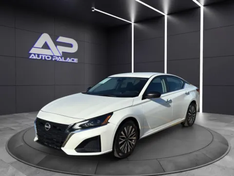 White 2024 NISSAN ALTIMA SV for sale in Columbus, OH