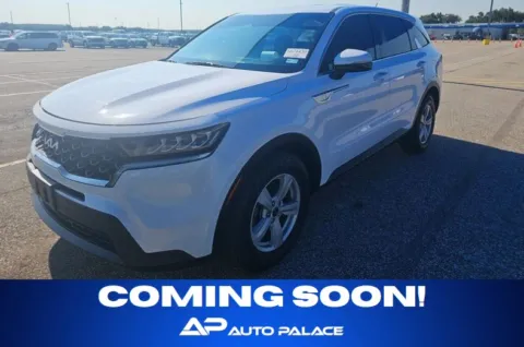 White 2022 KIA SORENTO LX KBB VALUE 20K WOW for sale in Columbus, OH