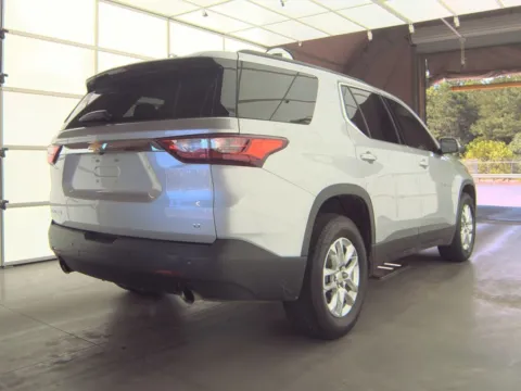 Photos of 2019 CHEVROLET TRAVERSE LT for sale in Columbus, OH at Auto Palace