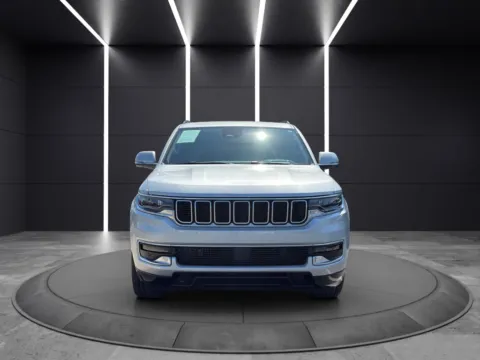 Photos of 2022 JEEP WAGONEER SERIES III TVs ROOF KBB 53K for sale in Columbus, OH at Auto Palace