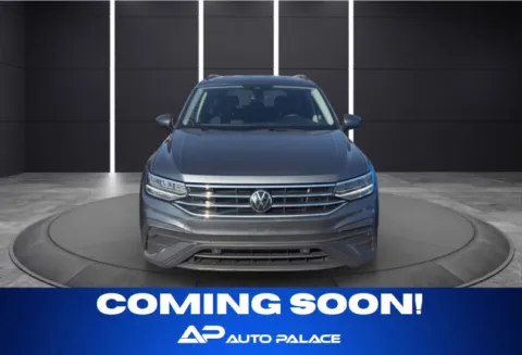 Gray 2022 VOLKSWAGEN TIGUAN S for sale in Columbus, OH