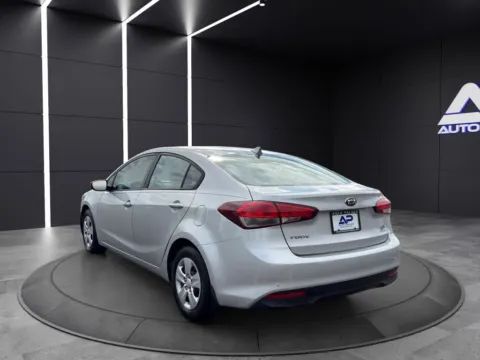 More photos of 2018 KIA FORTE LX at Auto Palace, OH