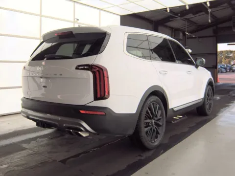 Photos of 2022 KIA TELLURIDE SX KBB VALUE 36K WOW for sale in Columbus, OH at Auto Palace