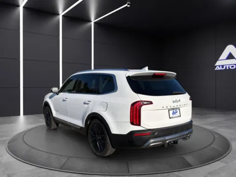 More photos of 2022 KIA TELLURIDE SX KBB VALUE 36K WOW at Auto Palace, OH