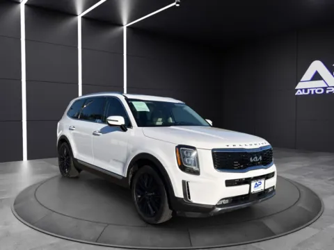 Another view of 2022 KIA TELLURIDE SX KBB VALUE 36K WOW for sale in Columbus, OH at Auto Palace
