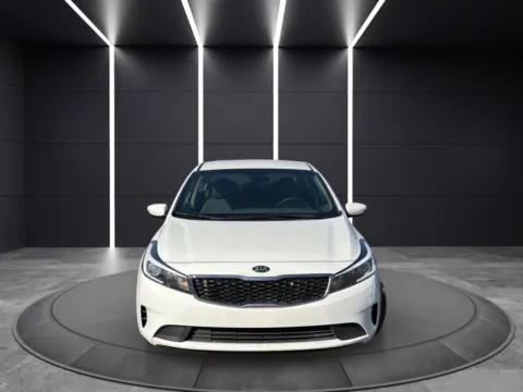 White 2017 KIA FORTE LX for sale in Columbus, OH