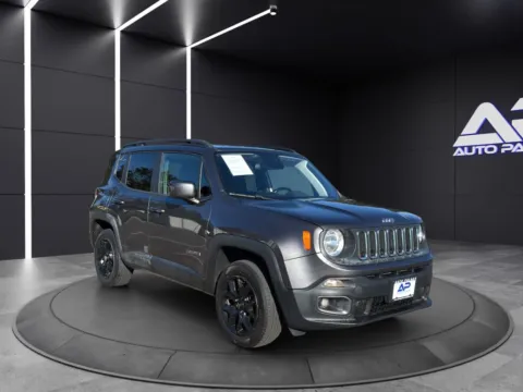 Gray 2018 JEEP RENEGADE LATITUDE for sale in Columbus, OH