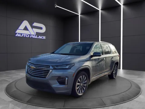 Gray 2023 CHEVROLET TRAVERSE PREMIER KBB VALUE 39K WOW for sale in Columbus, OH