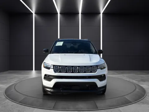 Photos of 2023 JEEP COMPASS LIMITED for sale in Columbus, OH at Auto Palace