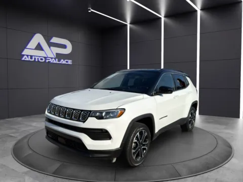 White 2023 JEEP COMPASS LIMITED for sale in Columbus, OH
