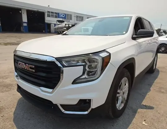 White 2024 GMC TERRAIN SLE for sale in Columbus, OH