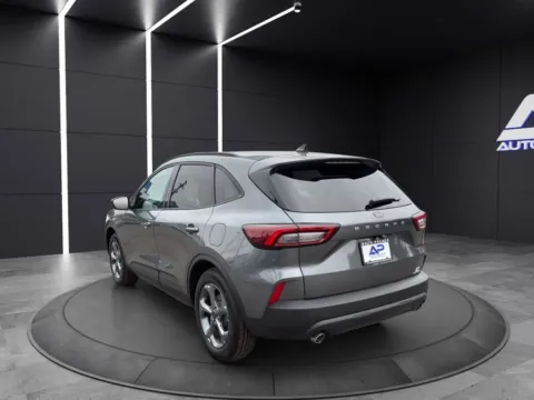 More photos of 2025 FORD ESCAPE ST LINE KBB VALUE 26K WOW at Auto Palace, OH