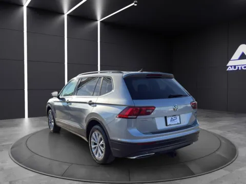 More photos of 2019 VOLKSWAGEN TIGUAN SE KBB VALUE 16K 3RD ROW SEATS at Auto Palace, OH