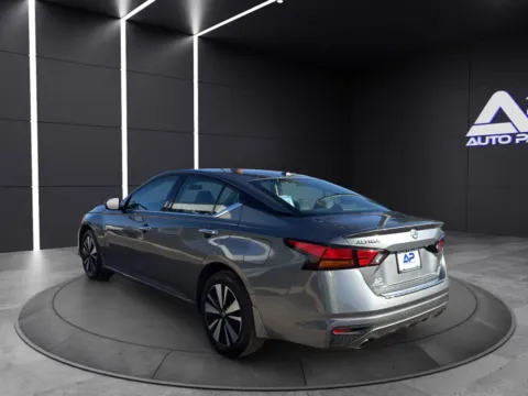 More photos of 2021 NISSAN ALTIMA SL KBB VALUE 24K WOW at Auto Palace, OH