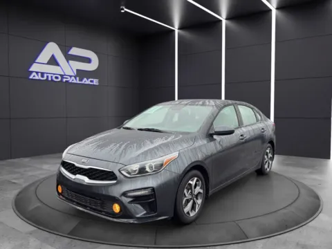 Gray 2019 KIA FORTE FE ONLY 17K MILES WOW for sale in Columbus, OH