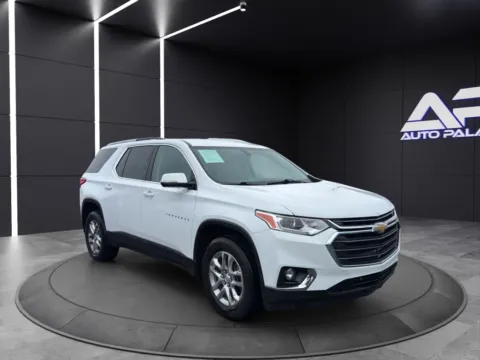 White 2018 CHEVROLET TRAVERSE LT for sale in Columbus, OH