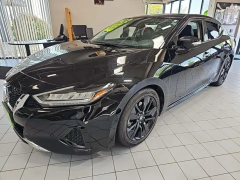 Black 2022 NISSAN MAXIMA SV for sale in Columbus, OH