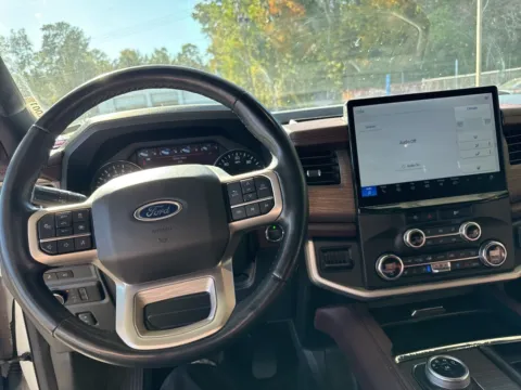 More photos of 2023 Ford Expedition Limited at Automaxx of the Carolinas, SC