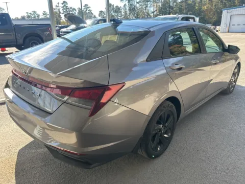 Another view of 2022 Hyundai Elantra SEL for sale in Summerville, SC at Automaxx of the Carolinas