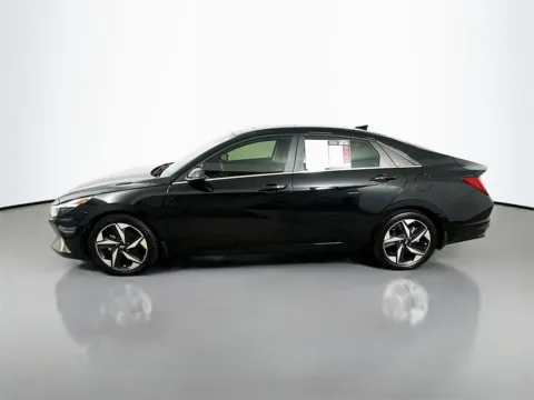 More photos of 2022 Hyundai Elantra Limited at Automaxx of the Carolinas, SC