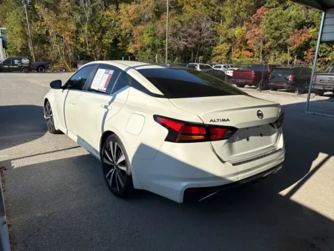 More photos of 2022 Nissan Altima 2.5 SR at Automaxx of the Carolinas, SC