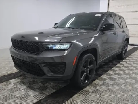 Photos of 2023 Jeep Grand Cherokee Altitude for sale in Summerville, SC at Automaxx of the Carolinas