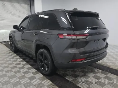 More photos of 2023 Jeep Grand Cherokee Altitude at Automaxx of the Carolinas, SC