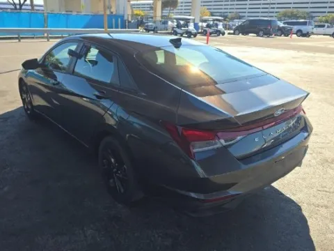 More photos of 2021 Hyundai Elantra SEL at Automaxx of the Carolinas, SC