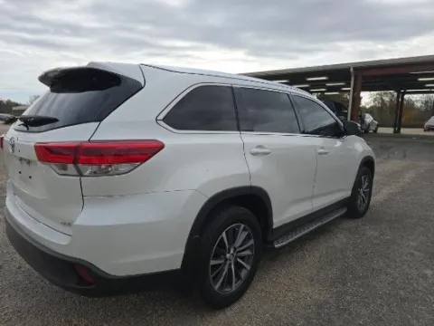 Another view of 2019 Toyota Highlander XLE for sale in Summerville, SC at Automaxx of the Carolinas
