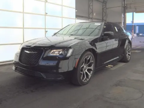 Photos of 2018 Chrysler 300 Touring for sale in Summerville, SC at Automaxx of the Carolinas