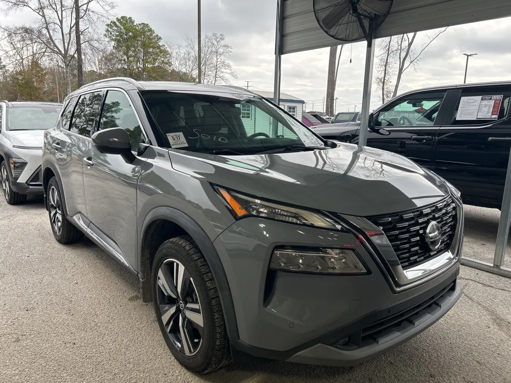 Gray 2021 Nissan Rogue SL for sale in Summerville, SC