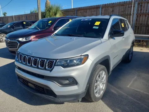 Photos of 2024 Jeep Compass Latitude Lux for sale in Summerville, SC at Automaxx of the Carolinas