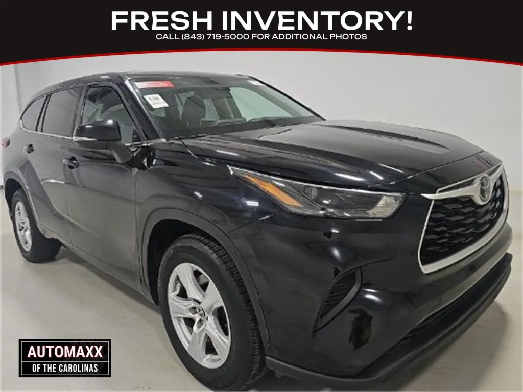 Black 2022 Toyota Highlander L for sale in Summerville, SC