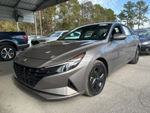 Silver 2023 Hyundai Elantra SEL for sale in Summerville, SC