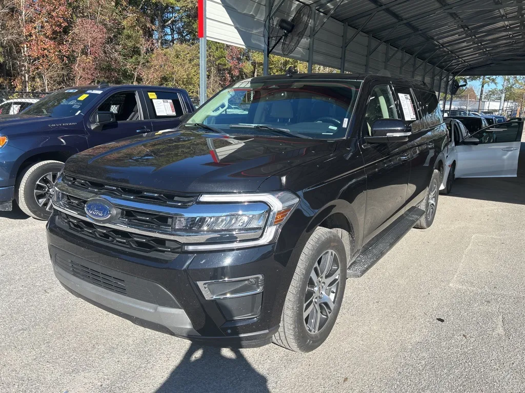 2024 Ford Expedition Limited's photo