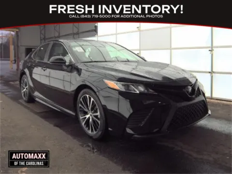 Black 2019 Toyota Camry SE for sale in Summerville, SC