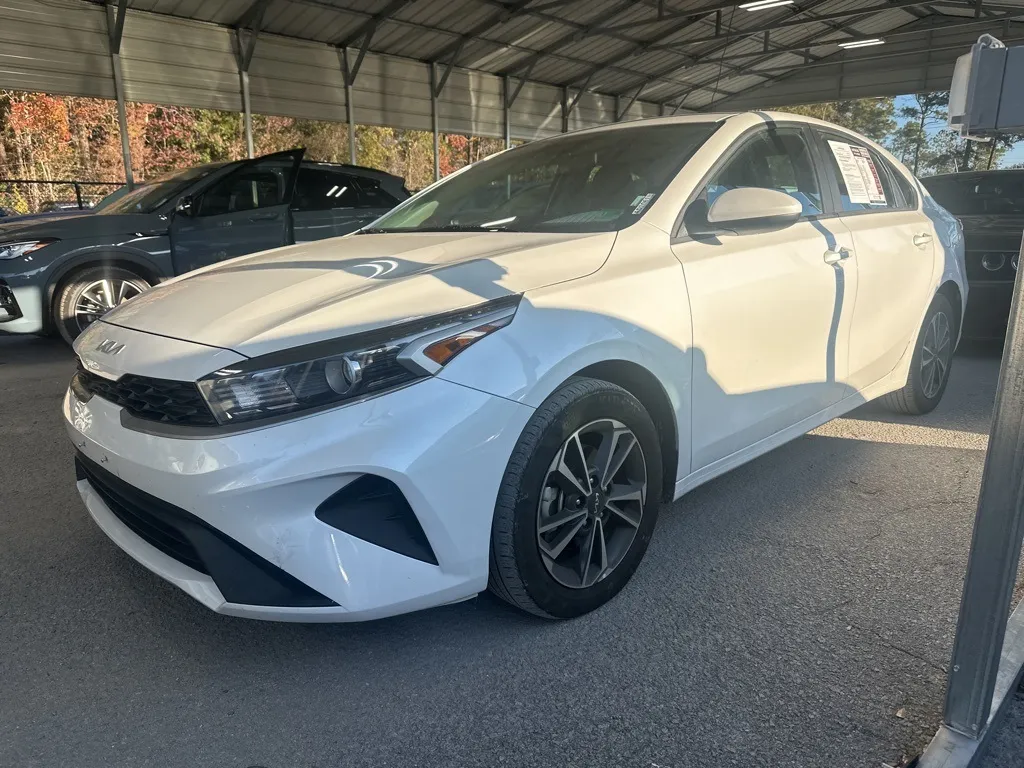 2024 Kia Forte LXS's photo