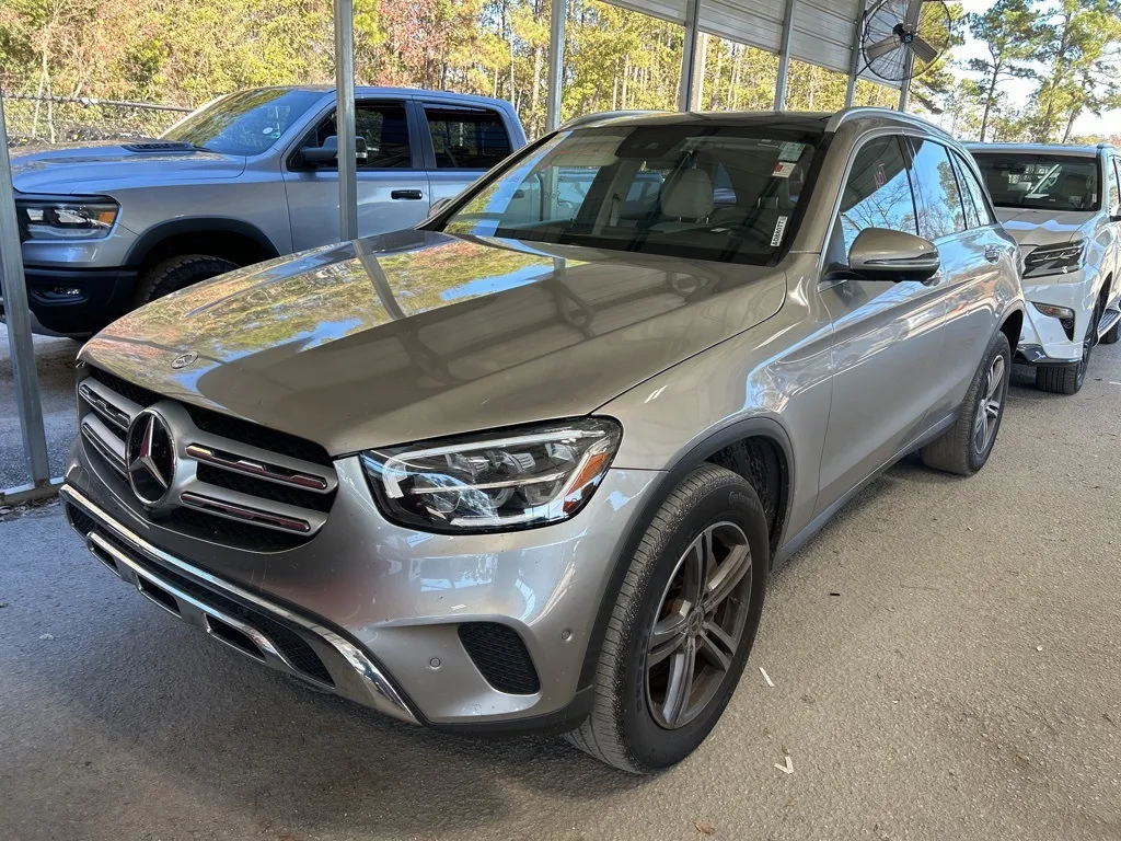 2022 Mercedes-Benz GLC GLC300's photo