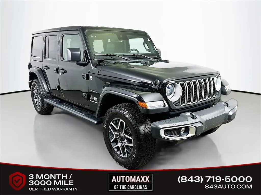 2024 Jeep Wrangler 4-Door Sahara's photo