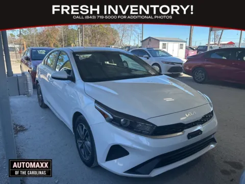 White 2024 Kia Forte LXS for sale in Summerville, SC