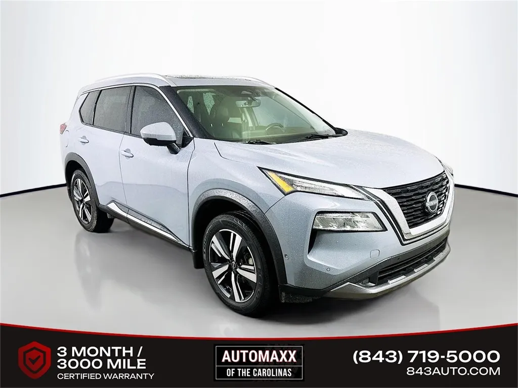 2023 Nissan Rogue SL's photo