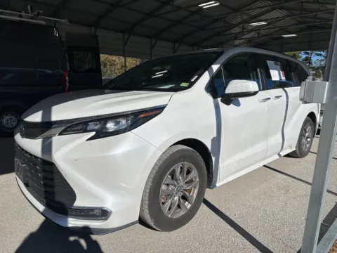 Photos of 2024 Toyota Sienna XLE for sale in Summerville, SC at Automaxx of the Carolinas
