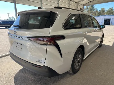 Another view of 2024 Toyota Sienna XLE for sale in Summerville, SC at Automaxx of the Carolinas