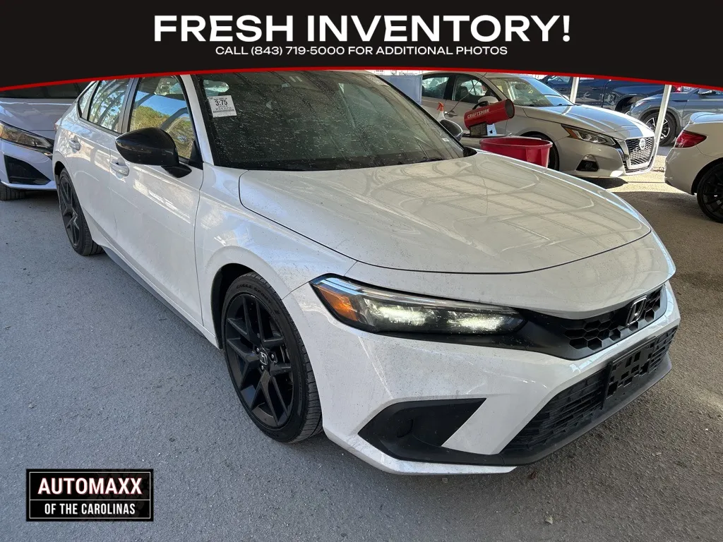 2024 Honda Civic Hatchback Sport's photo