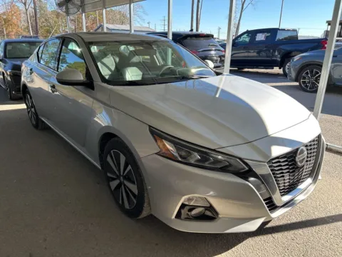 Photos of 2020 Nissan Altima 2.5 SL for sale in Summerville, SC at Automaxx of the Carolinas