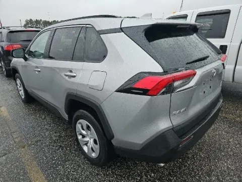 More photos of 2021 Toyota RAV4 LE at Automaxx of the Carolinas, SC