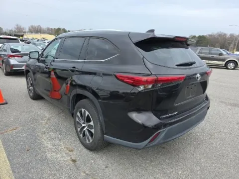 More photos of 2021 Toyota Highlander XLE at Automaxx of the Carolinas, SC