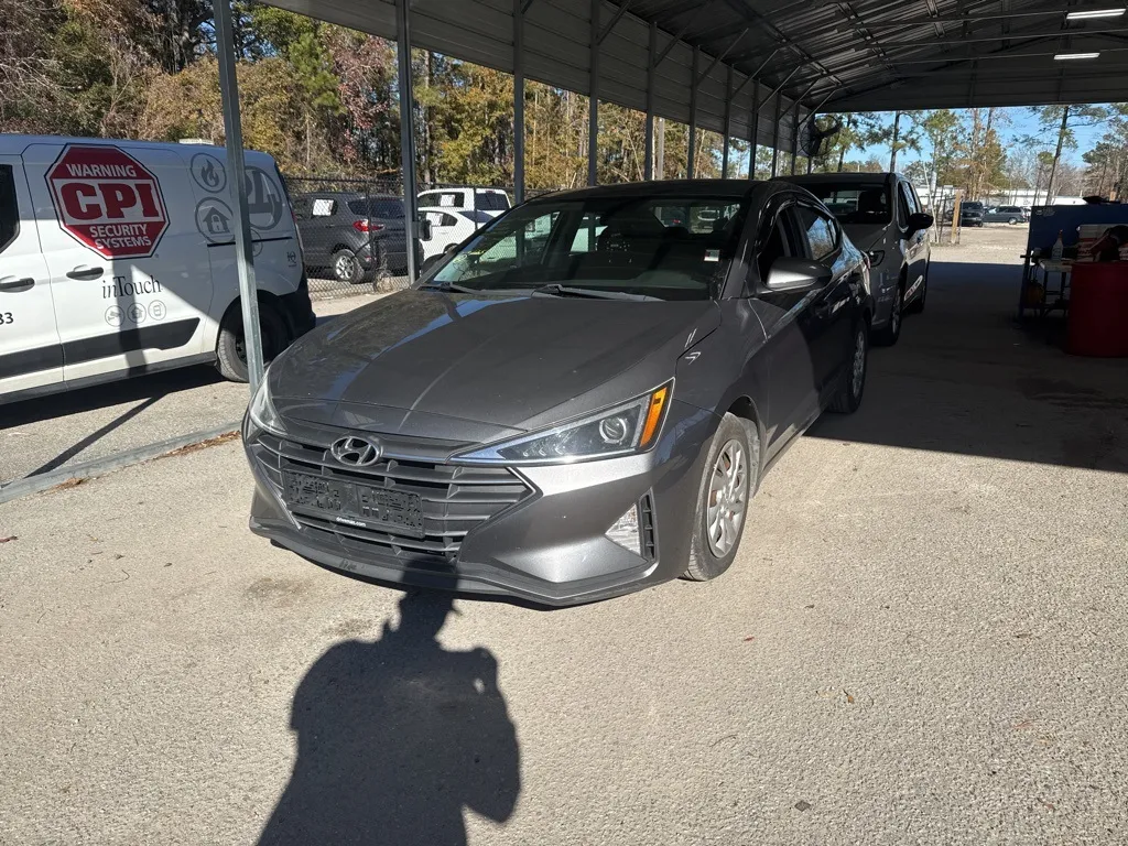 Gray 2019 Hyundai Elantra SE for sale in Summerville, SC
