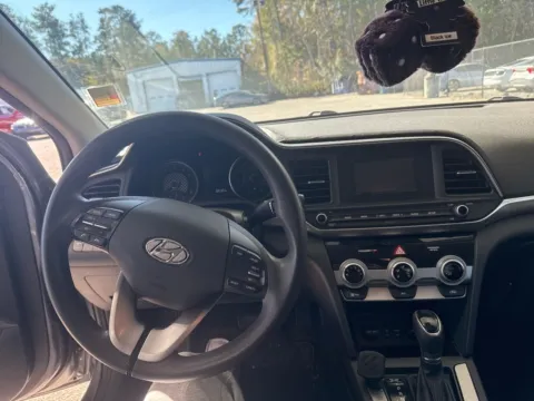 More photos of 2019 Hyundai Elantra SE at Automaxx of the Carolinas, SC
